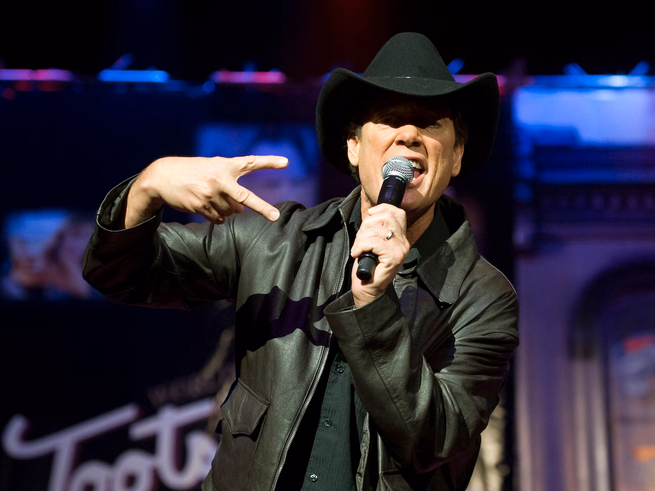 Featured image for Country Music Legend Ronnie McDowell Hospitalized After On-Stage Medical Emergency