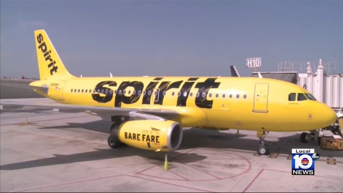 Featured image for Spirit Airlines Flight Faces Water Landing Scare Due to Mechanical Issue
