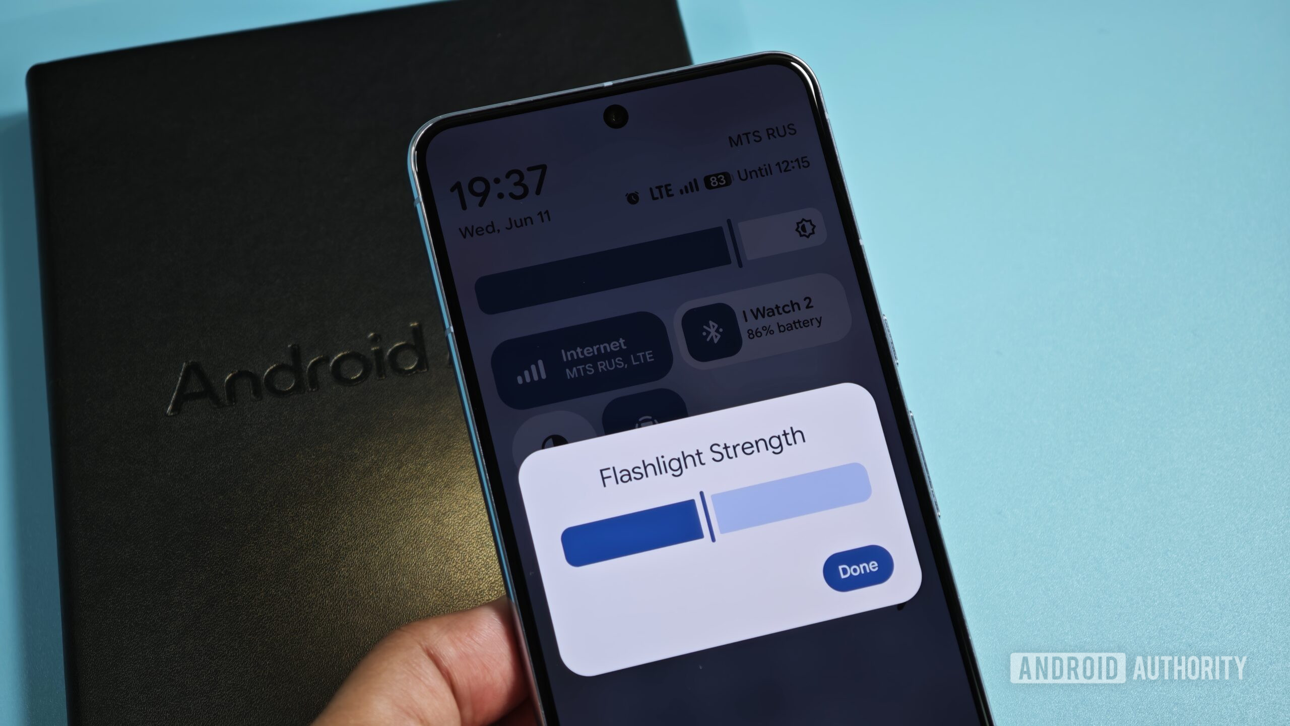 Featured image for Google Pixel Phones to Finally Get Native Flashlight Brightness Controls