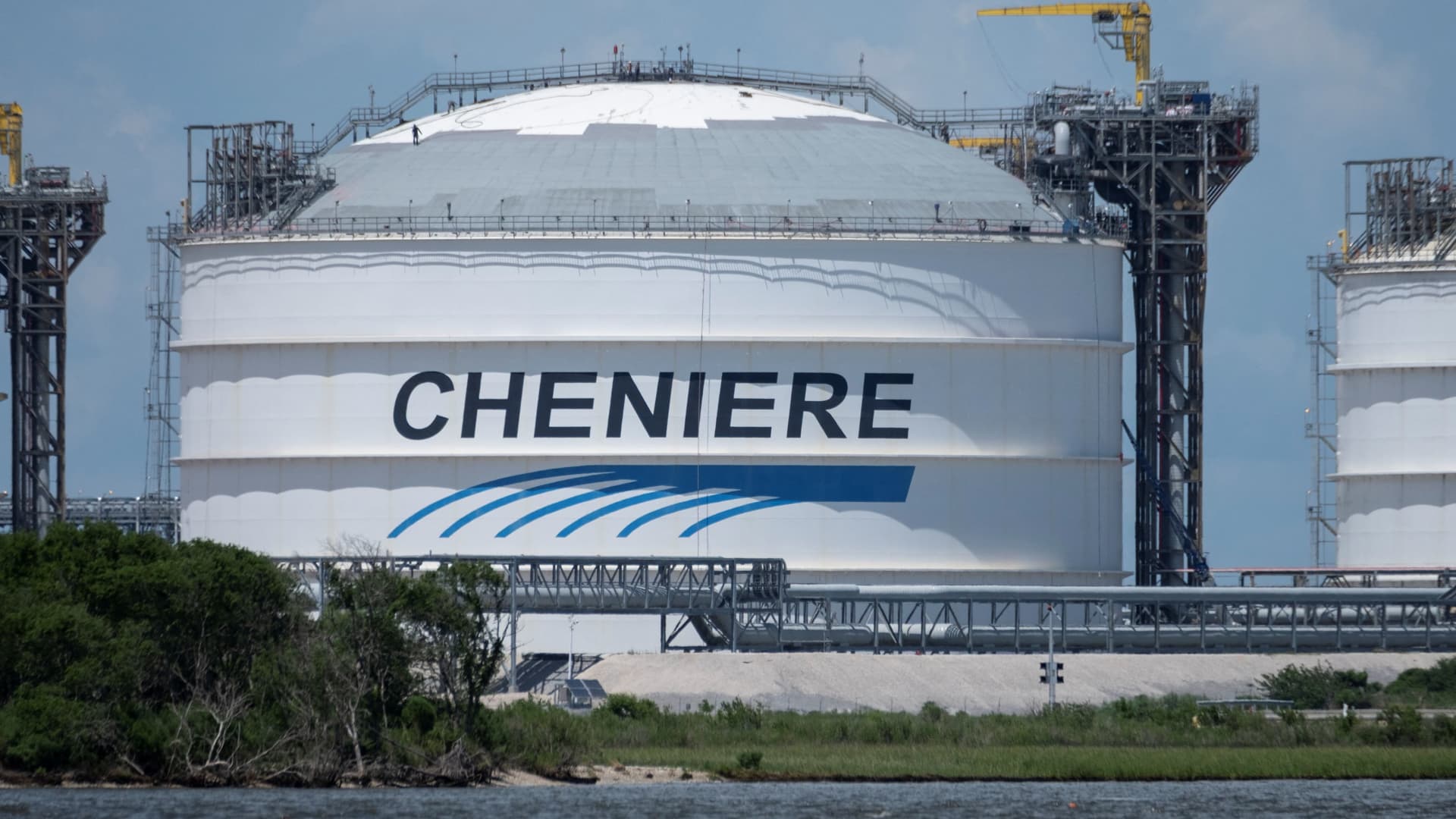 Featured image for EU-U.S. Energy Deal Faces Challenges Amid Market Uncertainty