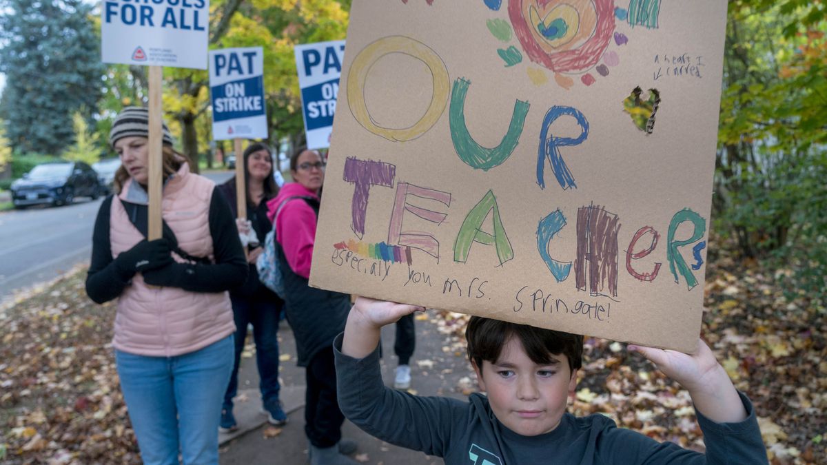 "Portland Teachers Rally on Strike, Forcing School Closures and Igniting Public Debate"