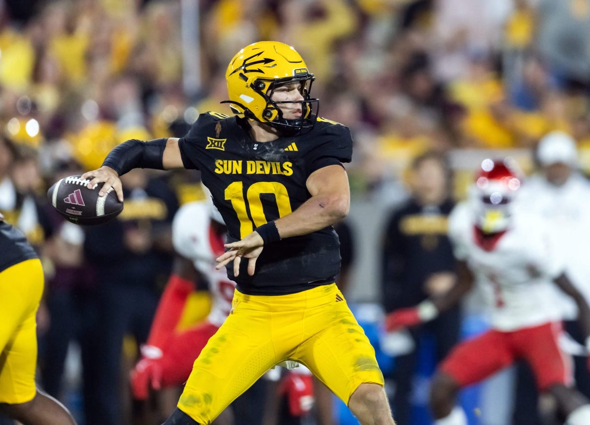 Featured image for College Football Transfer Market: Key Moves and Earnings in the NIL Era