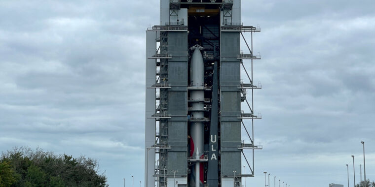 "Space Milestones: ULA's Vulcan Rocket Fully Stacked, Astrobotic Sets New Lunar Launch Date"