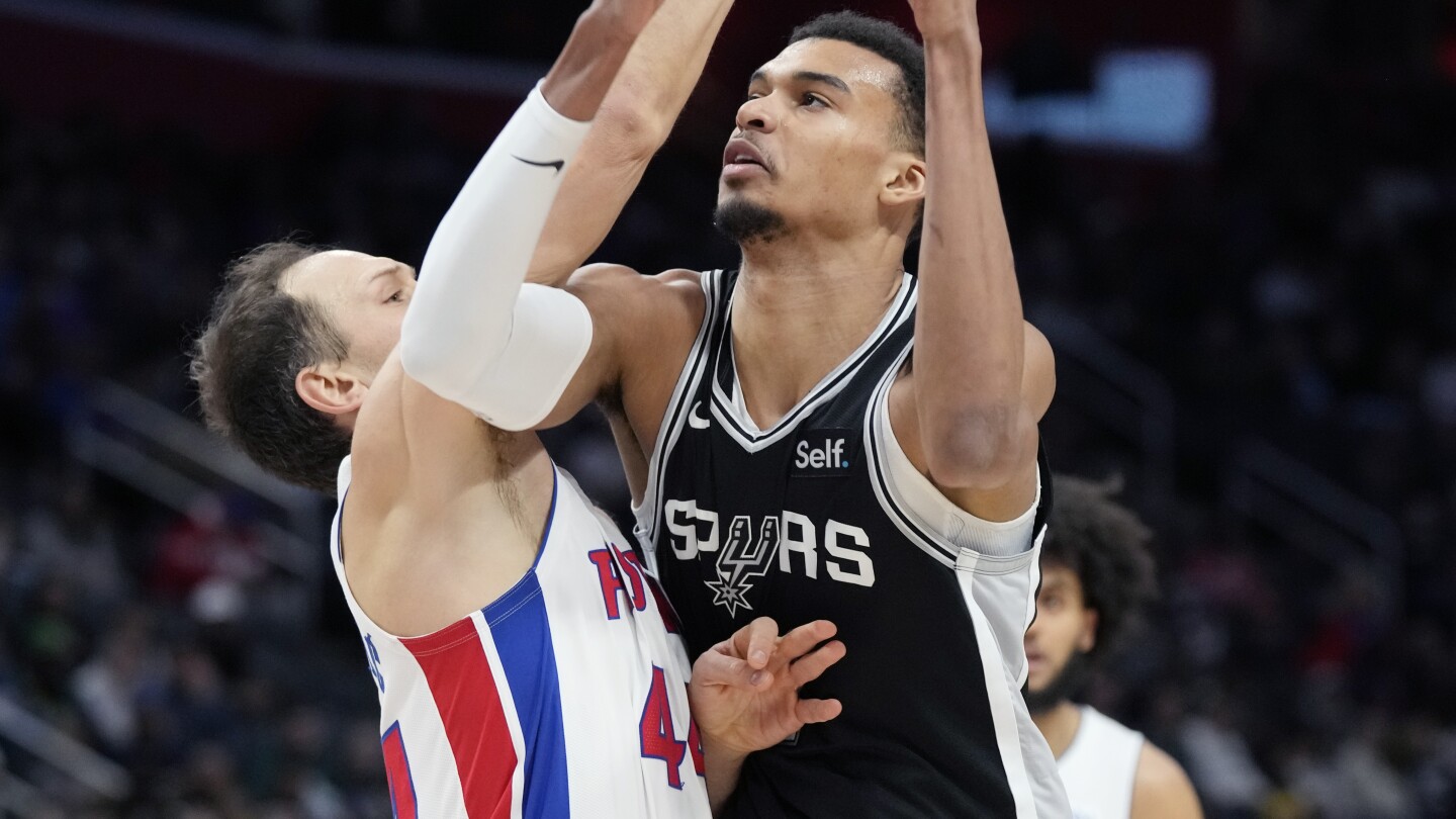 "Victor Wembanyama Makes NBA History with Triple-Double in Spurs' Dominant Win"