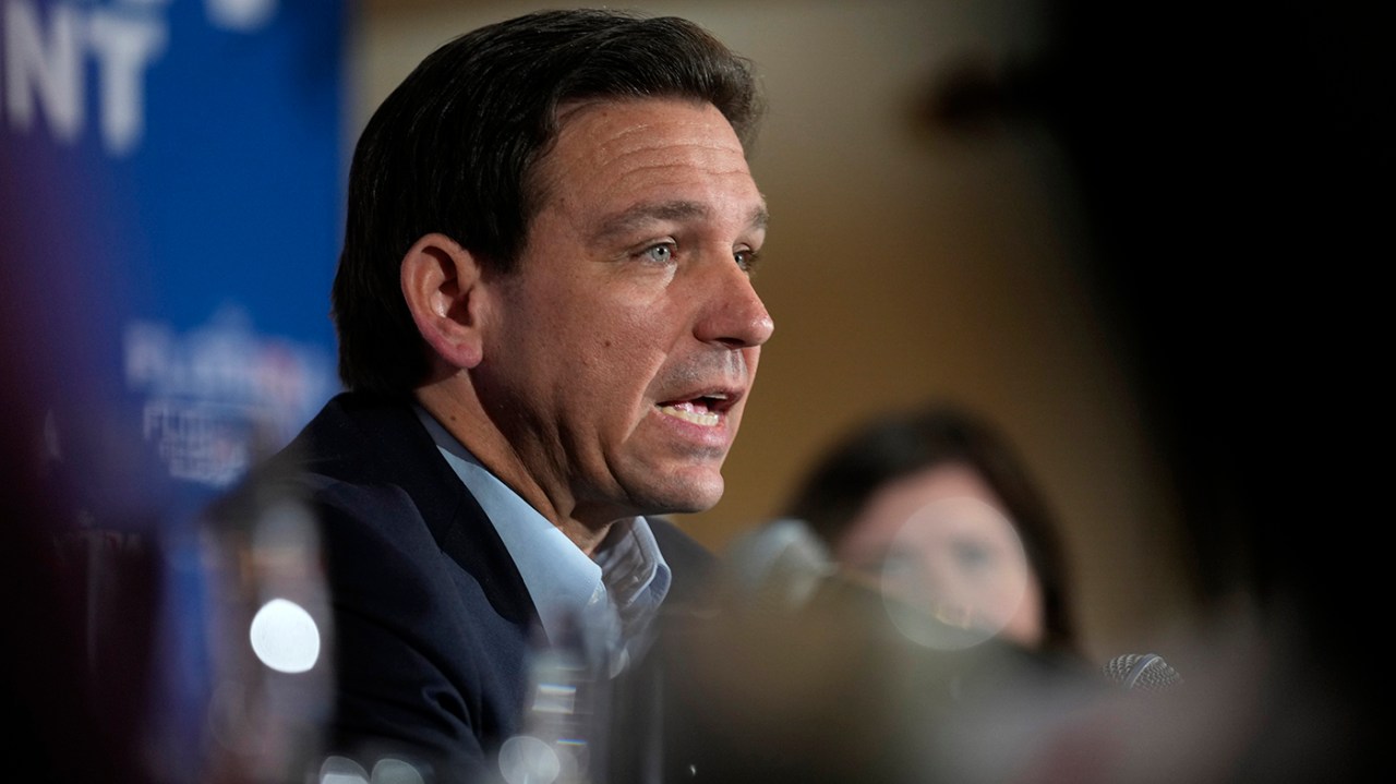 Ron DeSantis loses his temper with reporter during New Hampshire campaign stop.