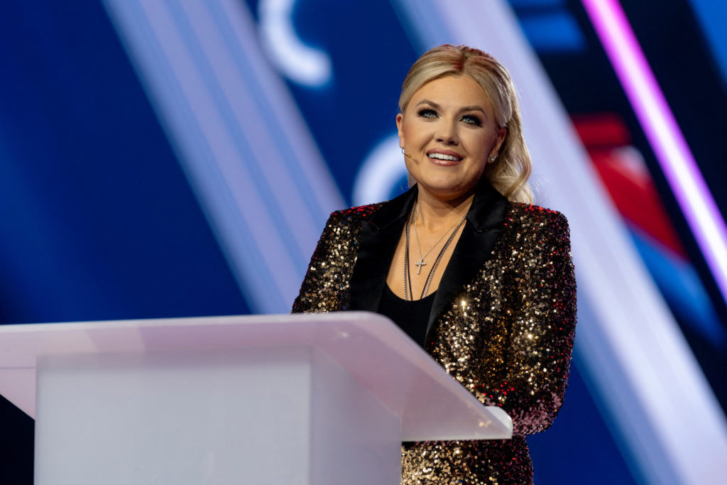 Featured image for Erika Kirk Endorses JD Vance for 2028 Presidential Bid Amid GOP Tensions