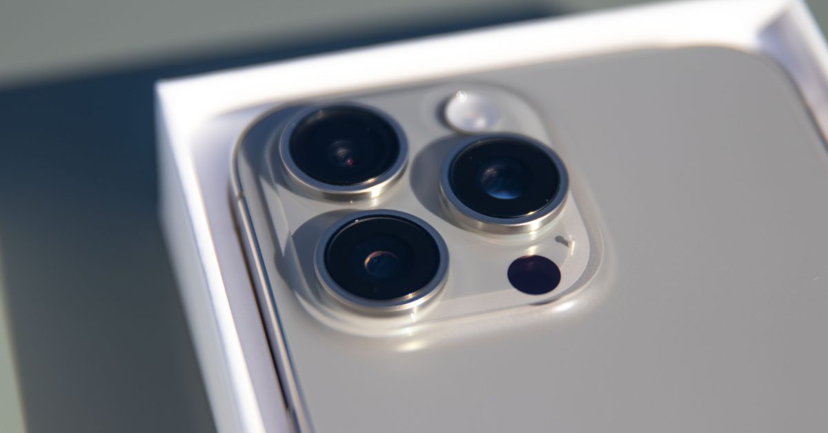 "Apple's iPhone 16 Pro: Tetraprism, Titanium Heat, and Major Improvements Await"