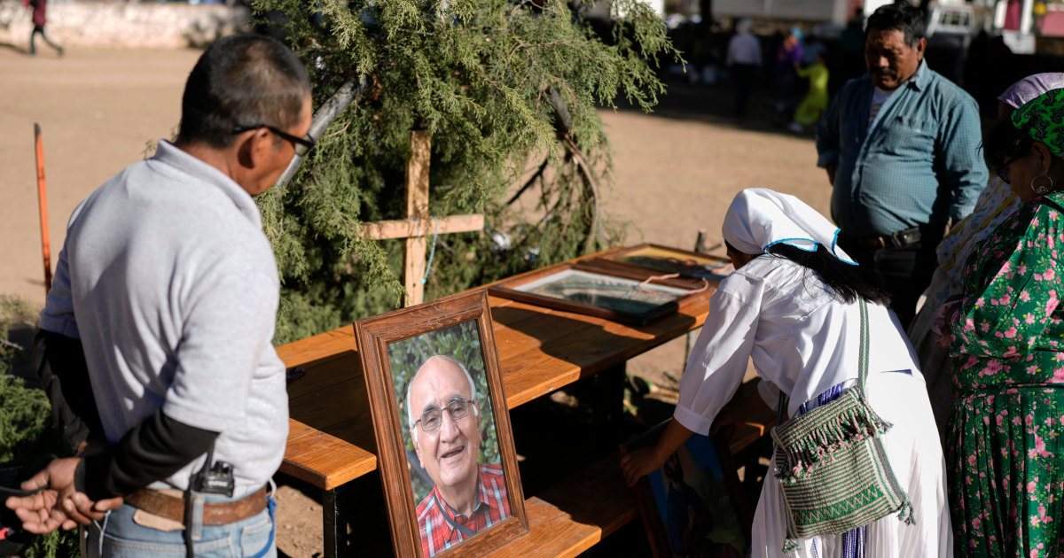 "Violence Escalates as Mexico's 2024 Election Nears"