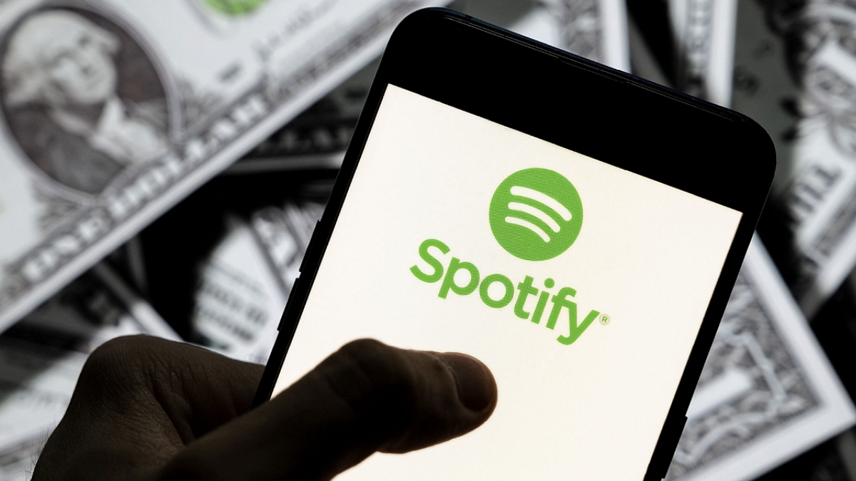 Featured image for Spotify Launches Free Lossless Hi-Fi Audio for Premium Users