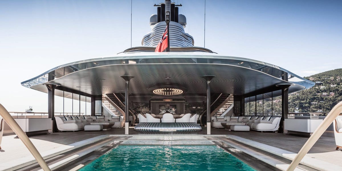 Climate Activists Deface Walmart Heiress' $300 Million Superyacht in Ibiza