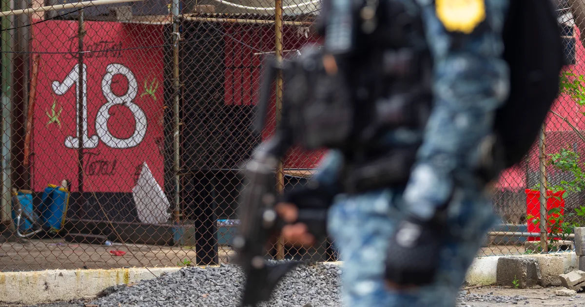 Featured image for U.S.-designated gang members escape Guatemalan prison