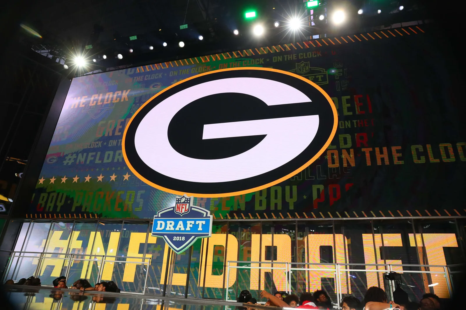"Packers Consider Trading Down from No. 13 Pick in 2023 Draft"