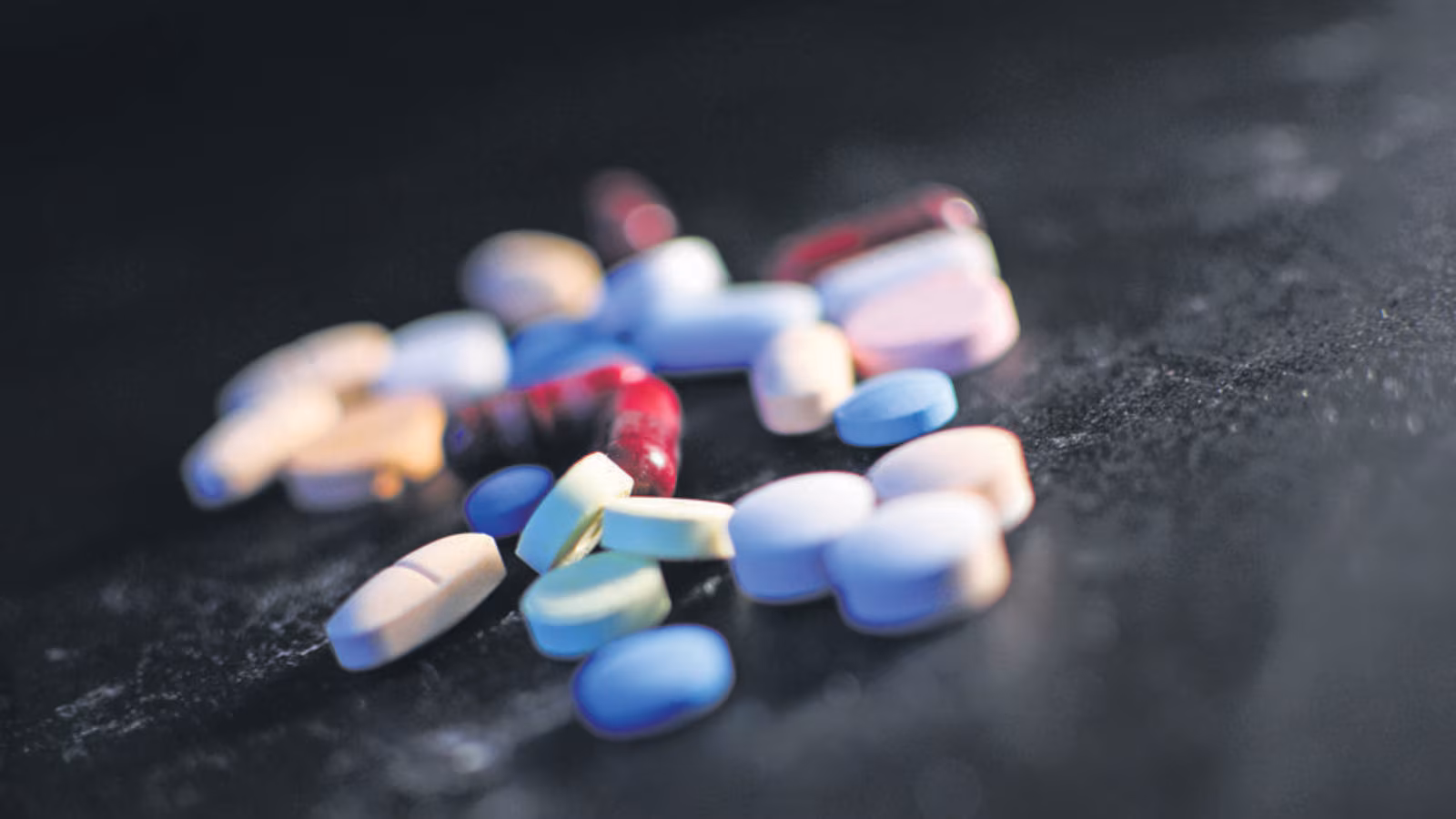 Featured image for Antidepressants Impact Male Brains More Than Female Brains, Study Finds