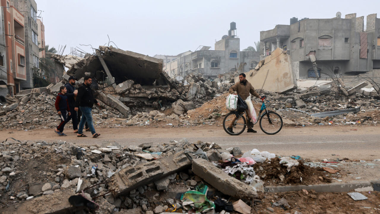 "Israeli Airstrikes in Gaza Result in Deaths of Dozens of Hostages, Hamas Claims"