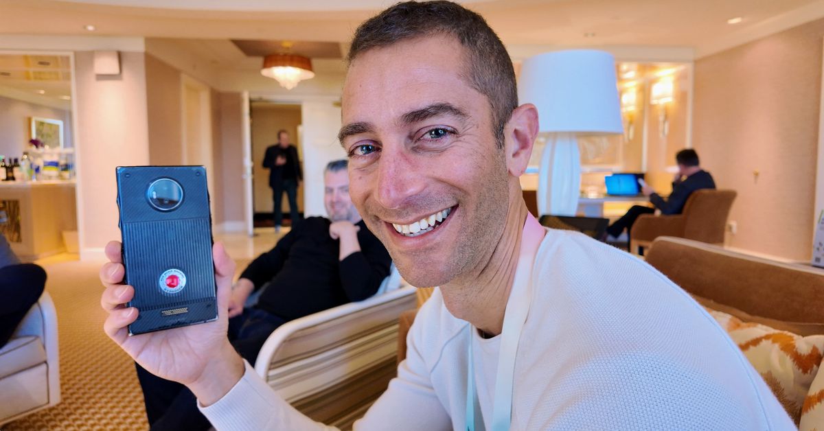 Featured image for "Leia's 3D Empire Rises Despite Worst Phone Review"