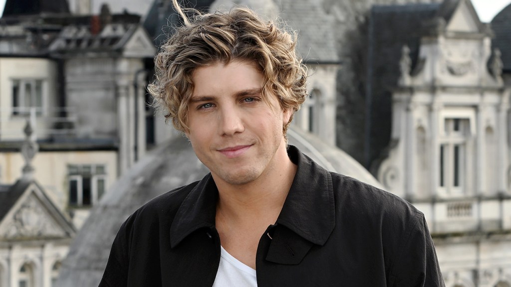 Featured image for "Actor Lukas Gage's Apologies and Regrets: From Wasting Shania Twain's Time to Unhinged Marriage"