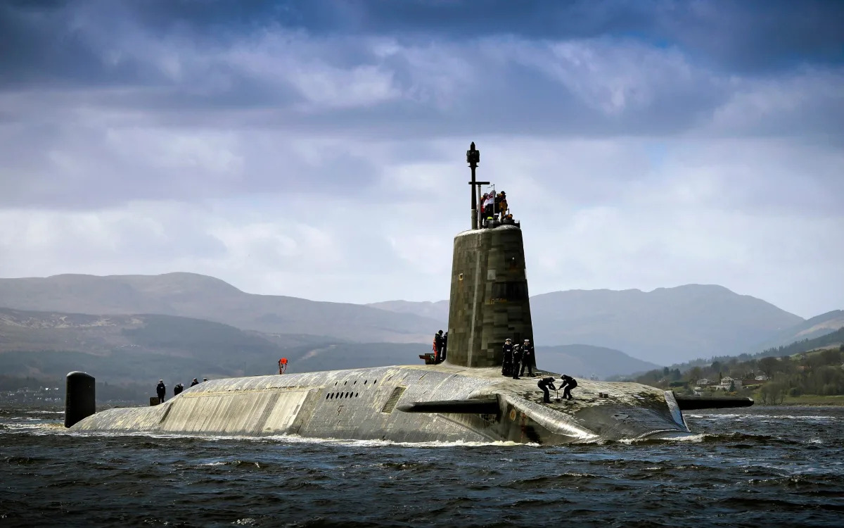 Royal Navy's Nuclear Submarine Narrowly Escapes Catastrophe as it Plunges Towards the Abyss