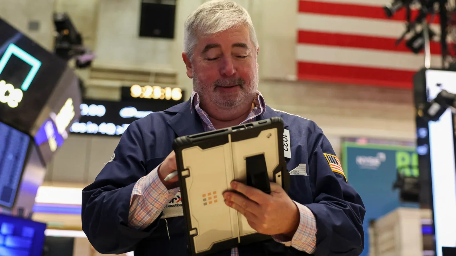 Featured image for Stocks Rally to Fresh Highs as Powell Investigation Casts a Cautionary Shadow