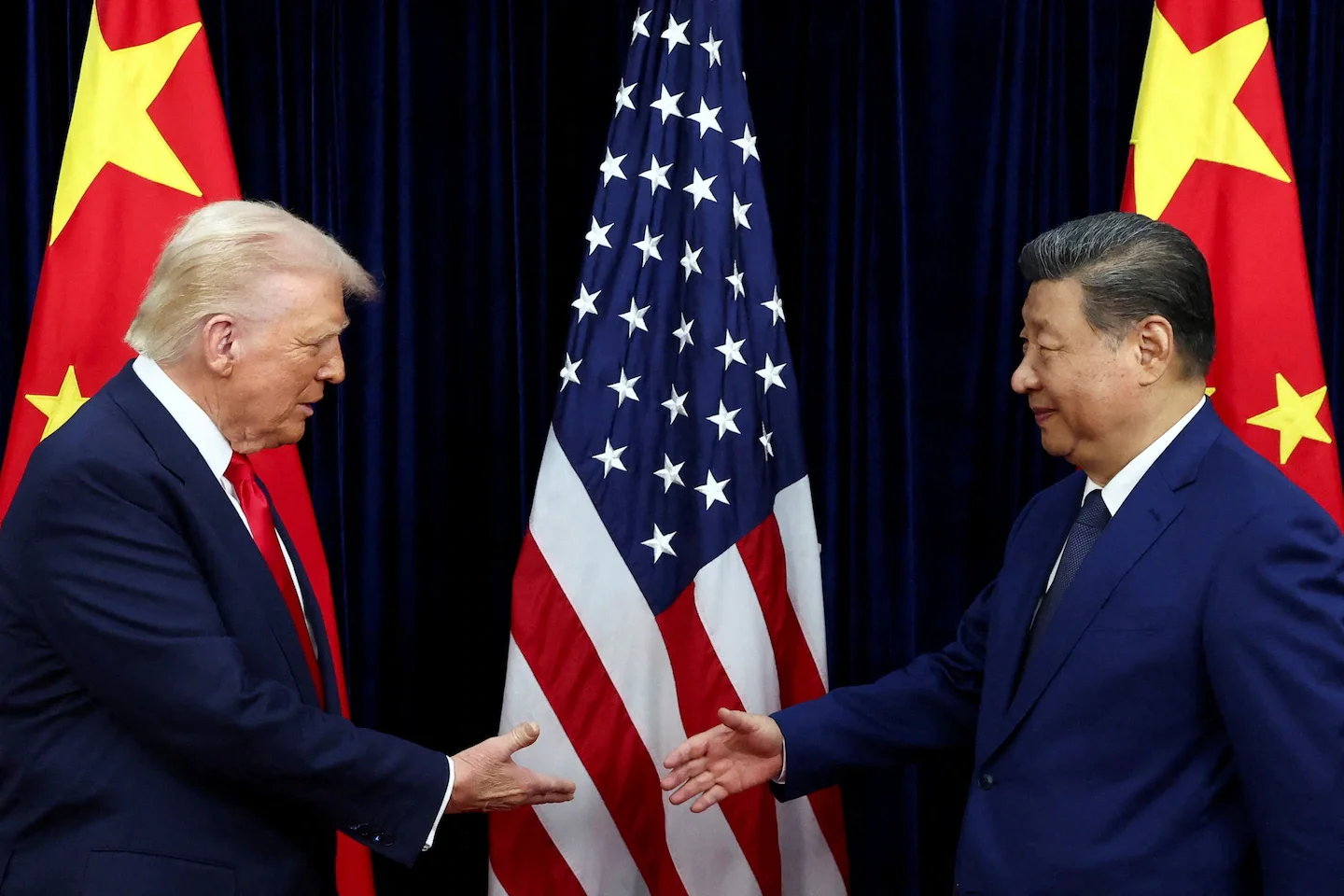 Trump delays Xi summit as he presses China to help reopen Hormuz