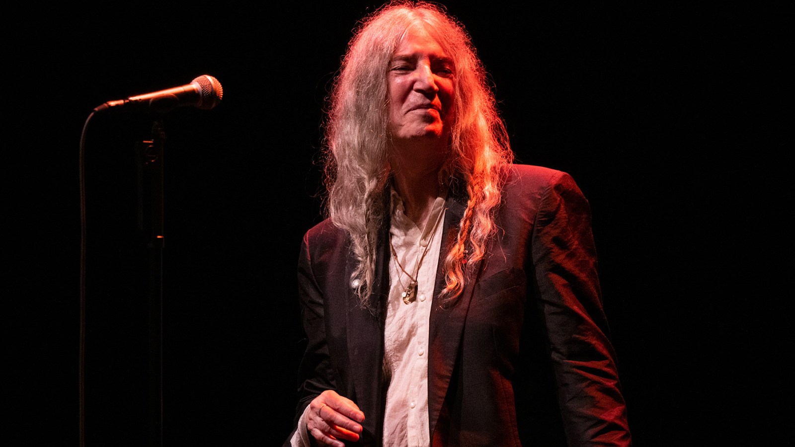 Featured image for Patti Smith Recovers and Resumes Shows After Hospitalization