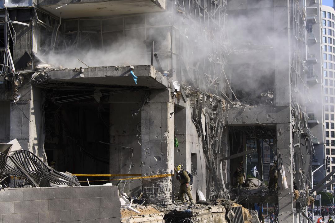 Featured image for Iranian missile strikes target Israeli infrastructure and civilians