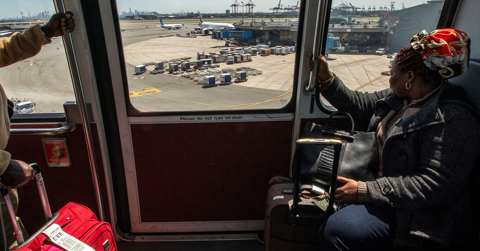 Featured image for "U.S. Hits Record with 2.95 Million Airline Passengers in One Day"