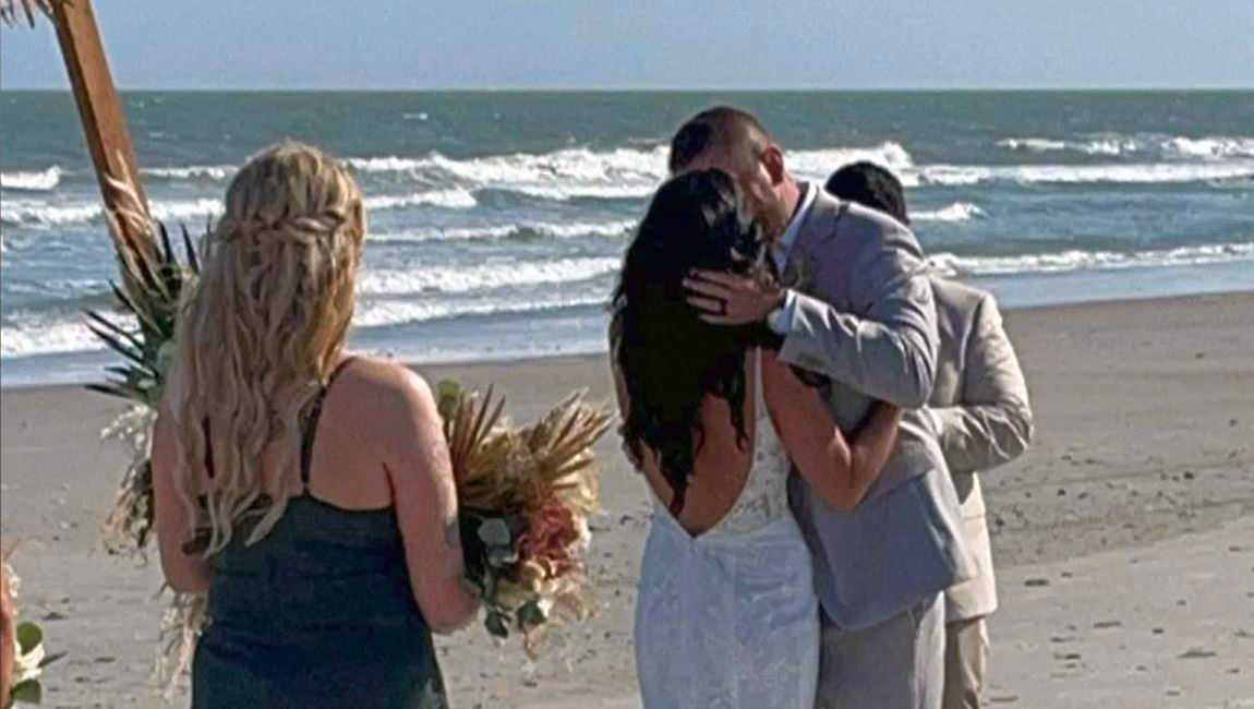 Featured image for Groom sues alleged drunk driver after wife's wedding night death.