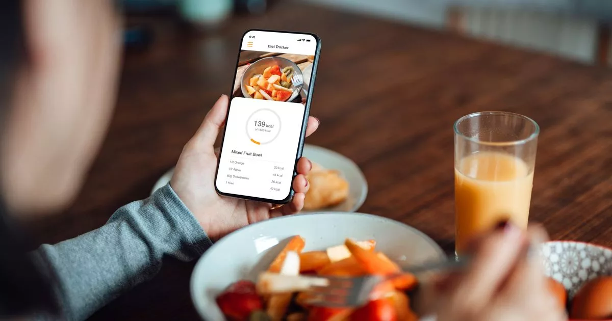 Featured image for "2024's Top Diet: Experts Choose Mediterranean Over Calorie Counting"