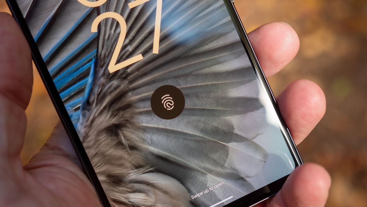 Featured image for Unconventional workaround solves Pixel 7 fingerprint issues.