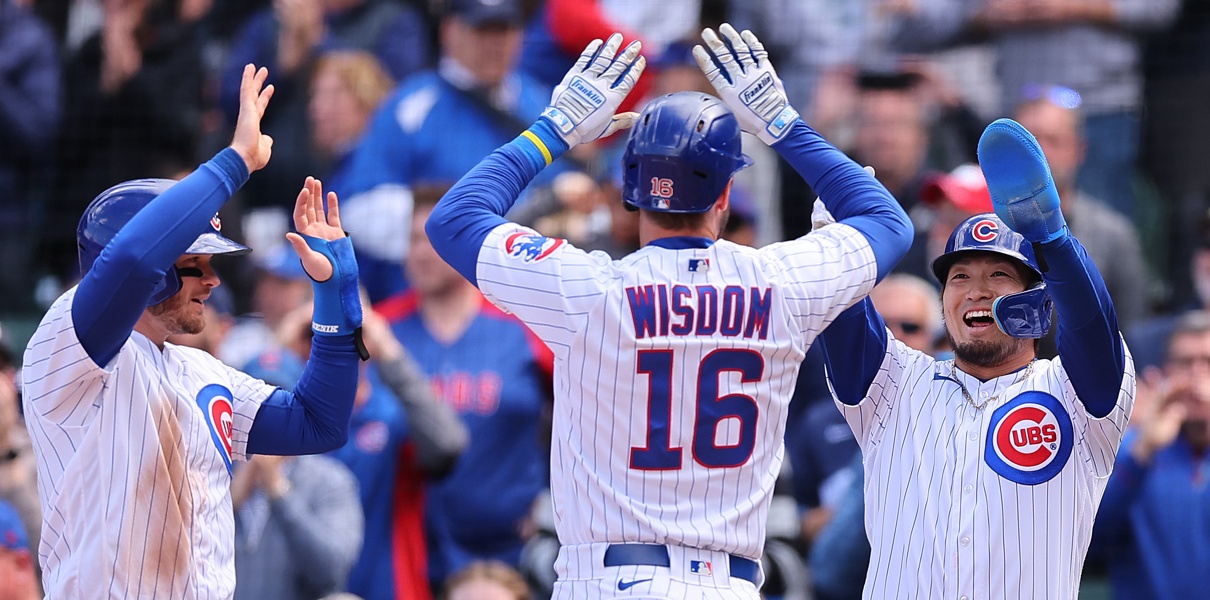Cubs' Smyly shines and bats explode in victory against Dodgers.