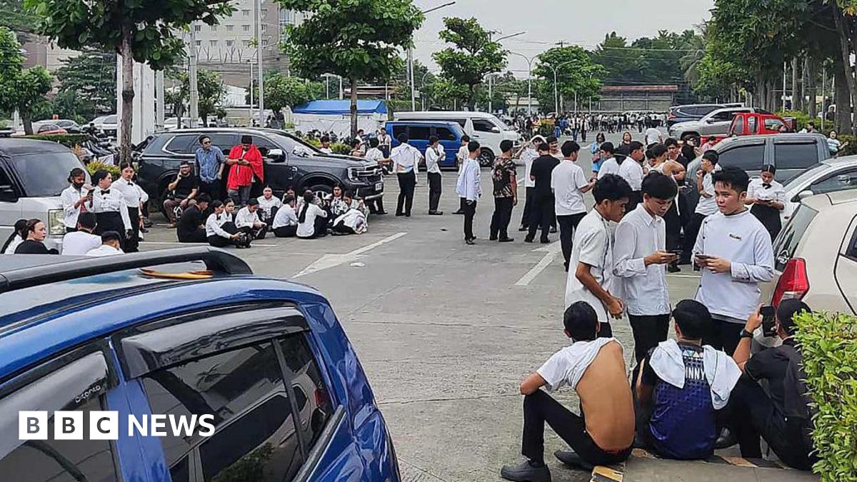 Featured image for Tsunami Warnings Issued After 7.4 Magnitude Earthquake Near Philippines