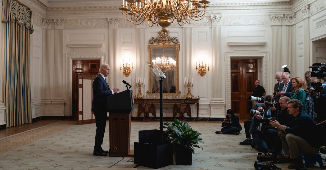 "Biden Pushes for Gaza Ceasefire Amid Israeli-Hamas Tensions"