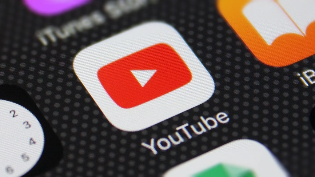 YouTube Mandates Disclosure of AI-Generated Content by Creators