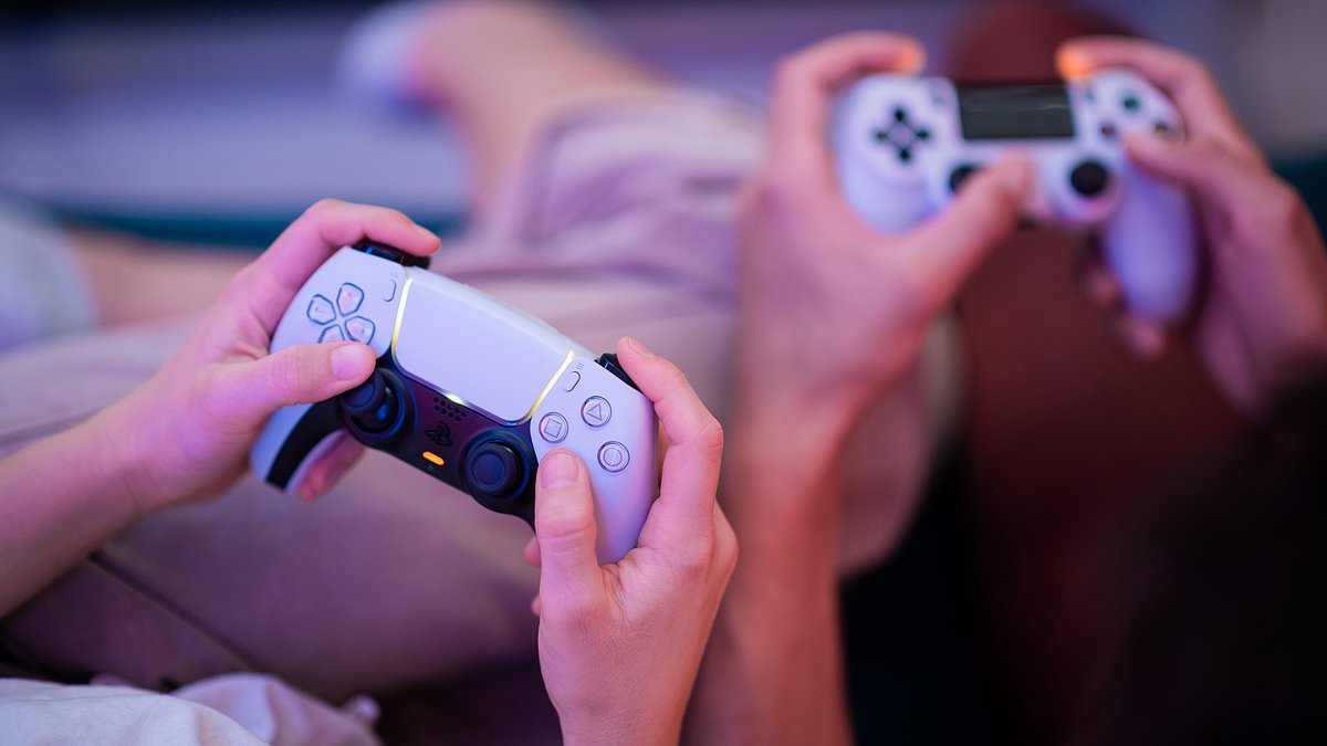"Michigan Teen's Online Game Bullying Leads to Tragic Texas Suicide"