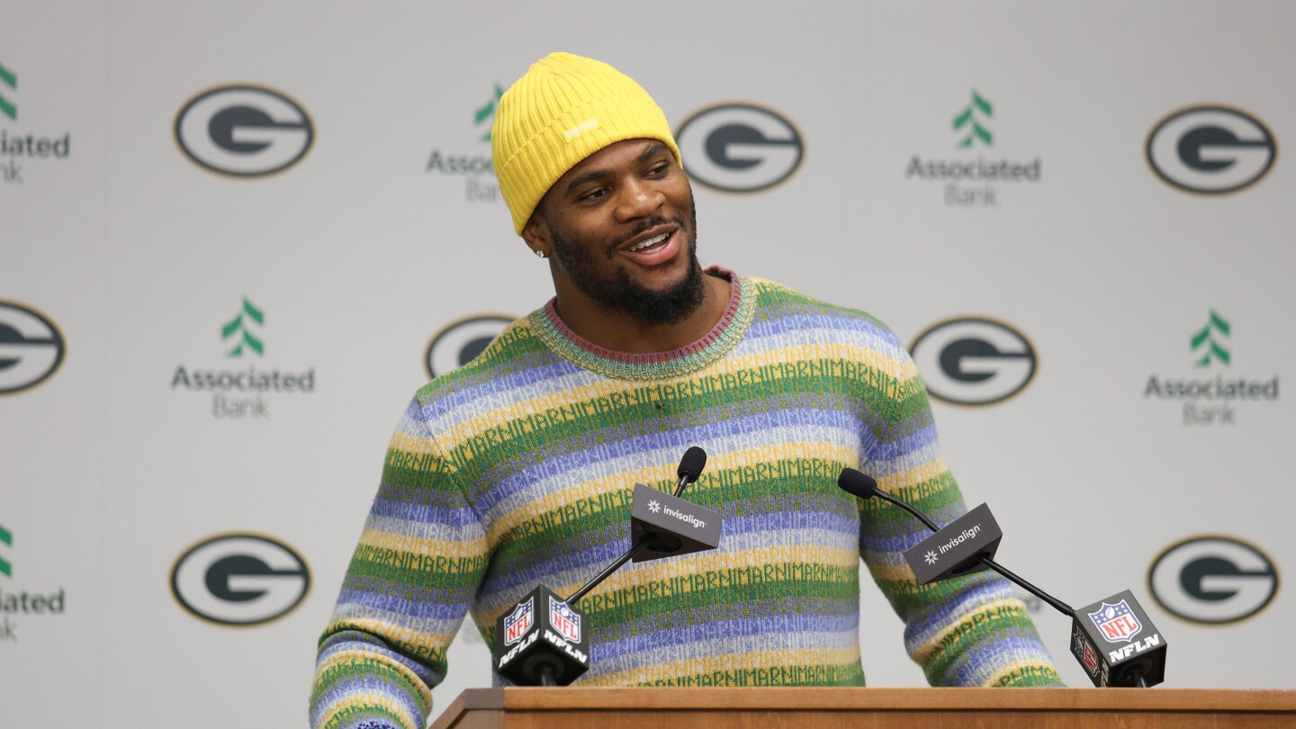 Featured image for Micah Parsons Questionable for Packers-Lions Clash Amid Trade Tensions