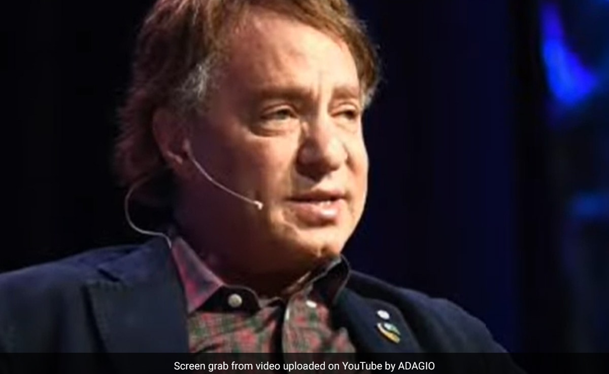 Featured image for "Former Google Scientist Predicts Human Immortality by 2030 with Nanorobots"