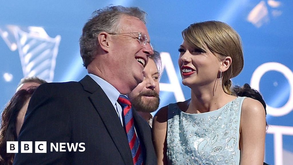 "Scott Swift Accused of Assaulting Photographer in Australia"