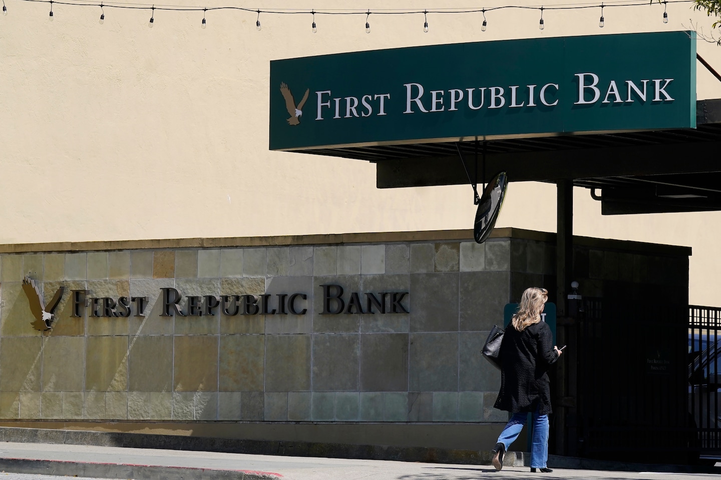 Featured image for First Republic Bank's Stock Plummets Amid Industry Turmoil