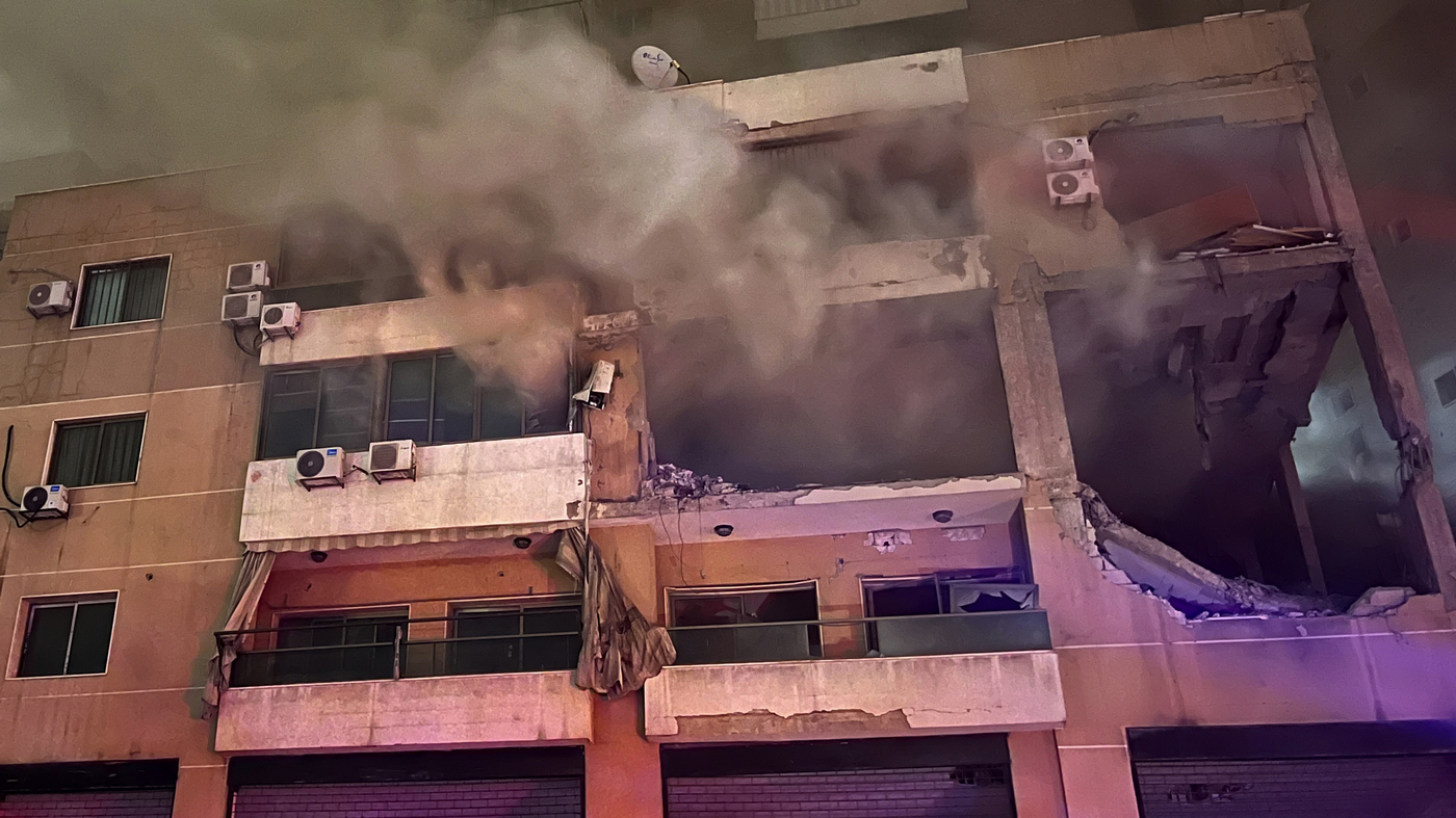 "Senior Hamas Leader Assassinated in Beirut Blast Amidst Israel-Gaza Conflict"