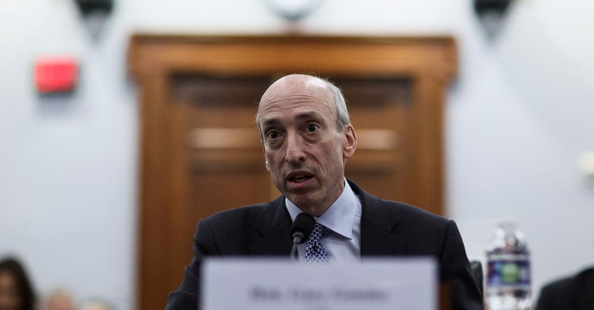 Featured image for SEC Considers Decentralized Crypto Platforms as Exchanges, Requests Public Feedback