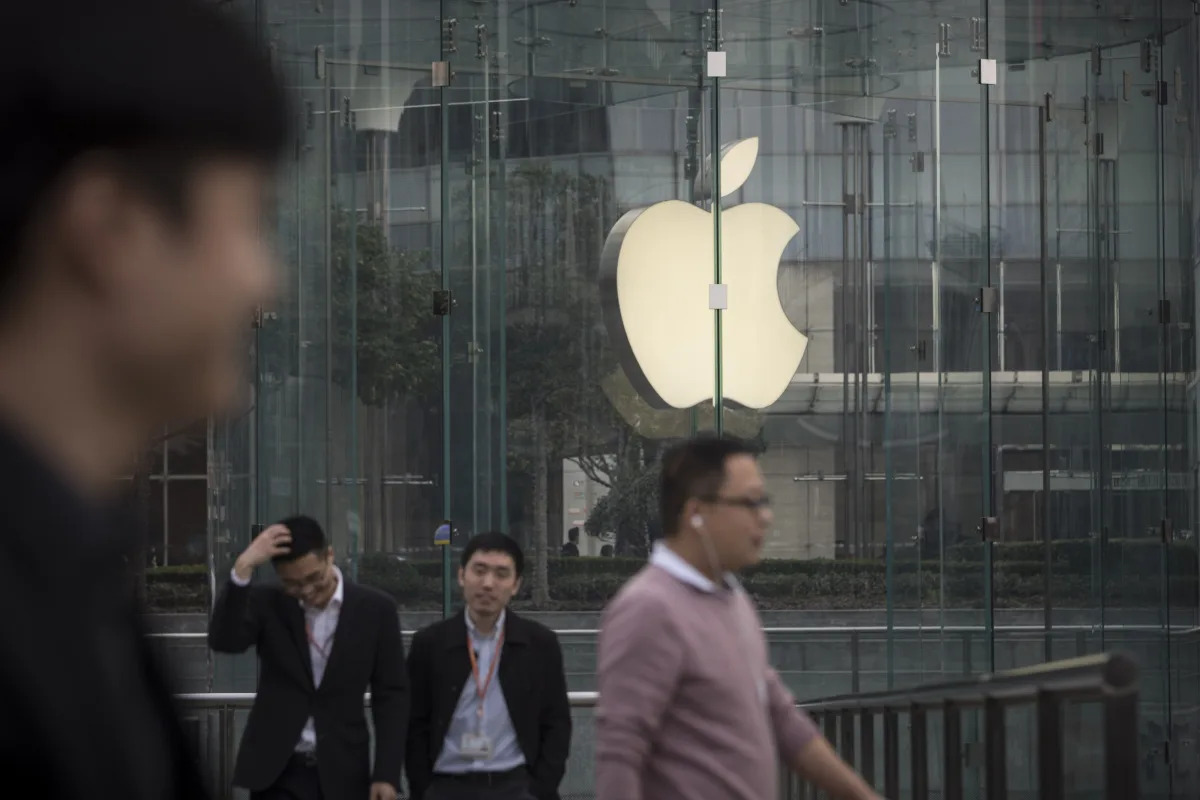"Jefferies Predicts Double-Digit Decline in iPhone Sales in China"