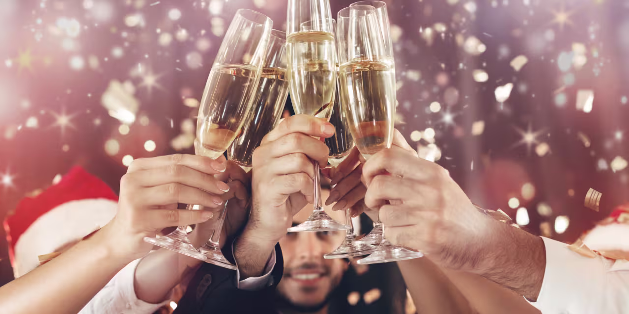 "Expert Warns of 1990s-Style Stock Melt-Up and Potential Tech Bubble 2.0"