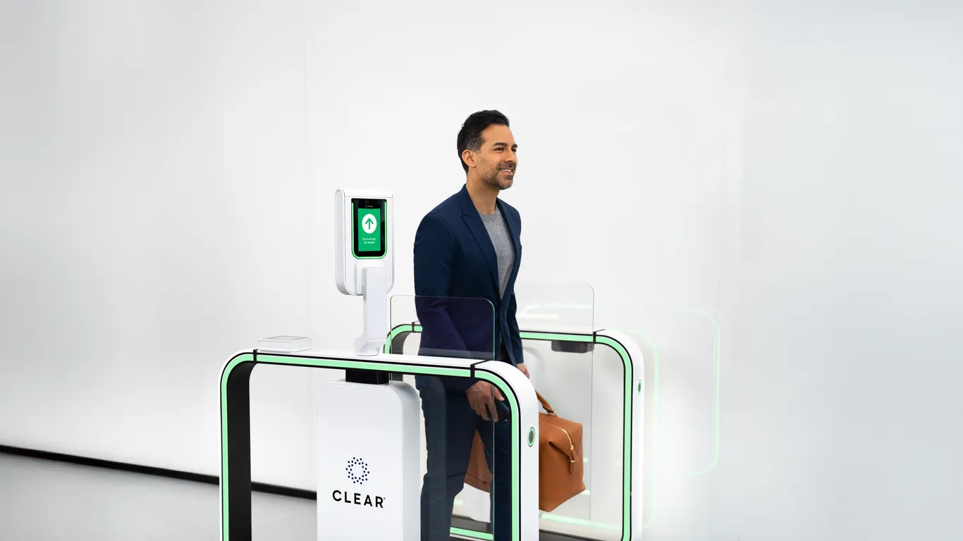 Featured image for CLEAR and TSA Introduce Biometric e-Gates at Major U.S. Airports