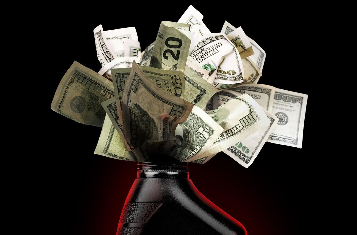 Featured image for Financial Sector Faces Turmoil as First Brands Collapse and Bank Shares Drop