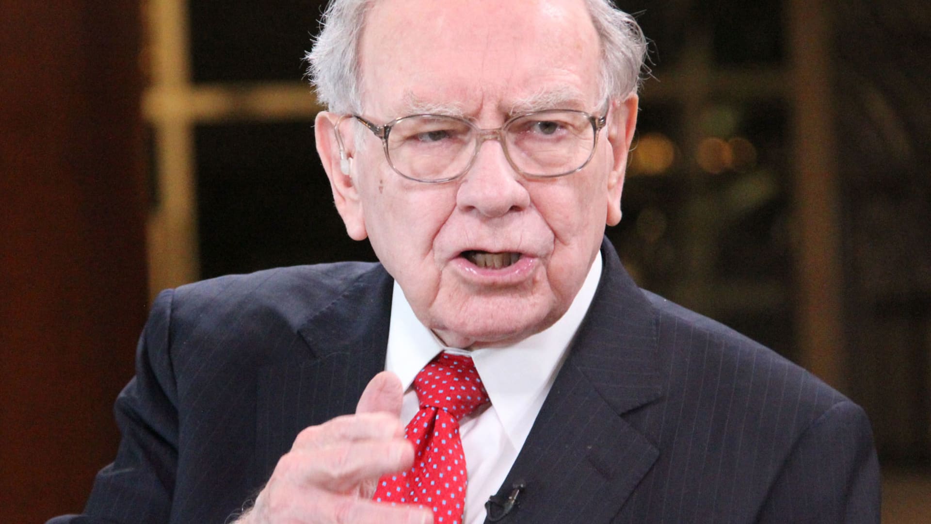 Warren Buffett's Crypto Skepticism Persists Despite Bitcoin's Resurgence