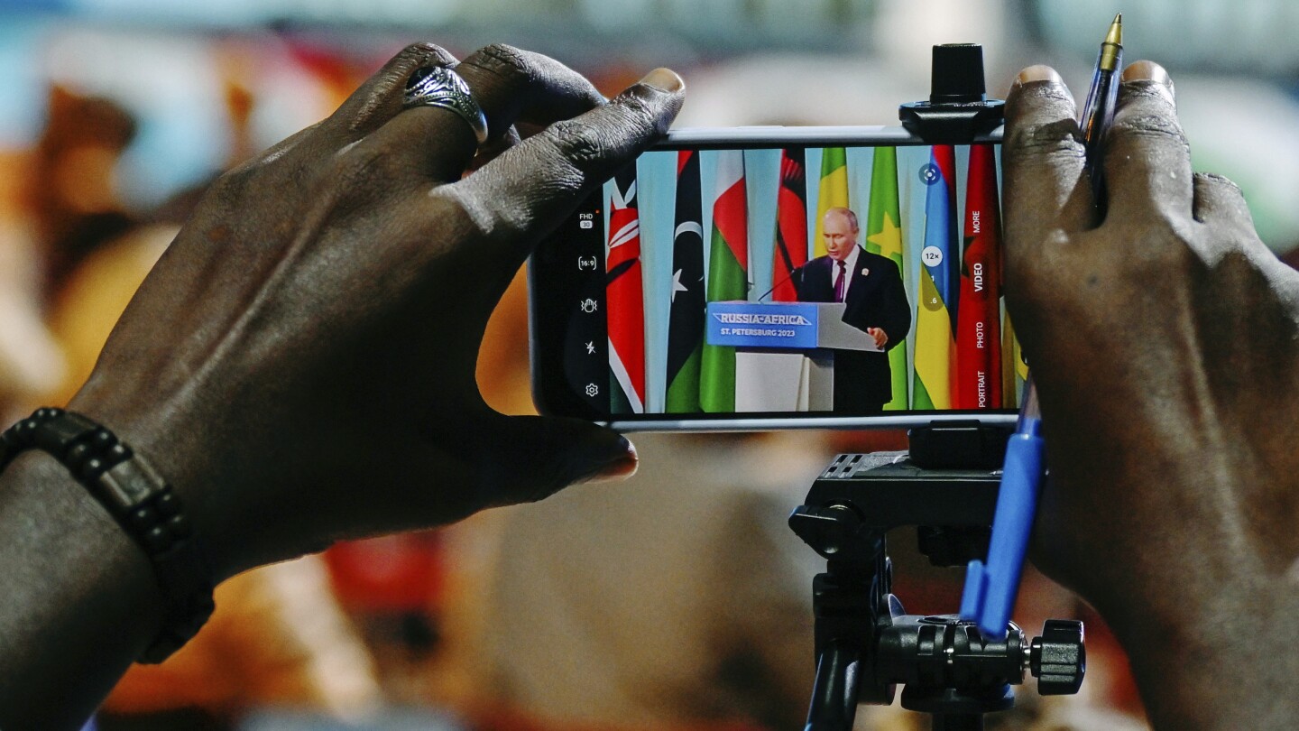 "African Leaders and Putin's Grain Gamble: No Grain Deal or Path to End Ukraine War"