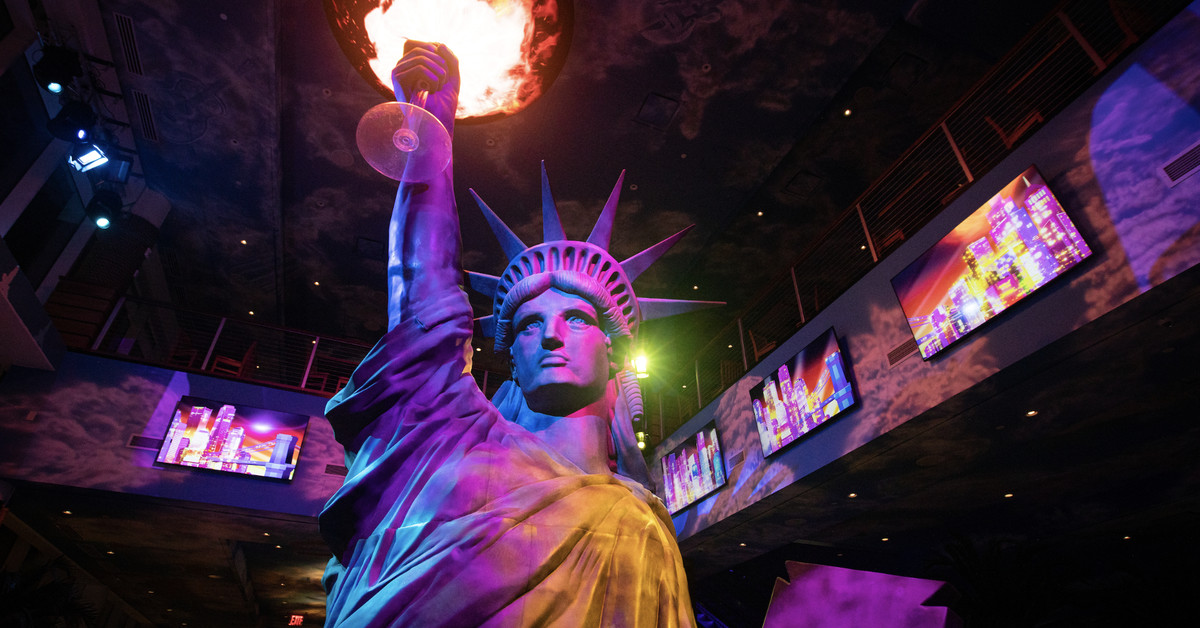 Featured image for Margaritaville in Times Square Faces Bankruptcy and Closure