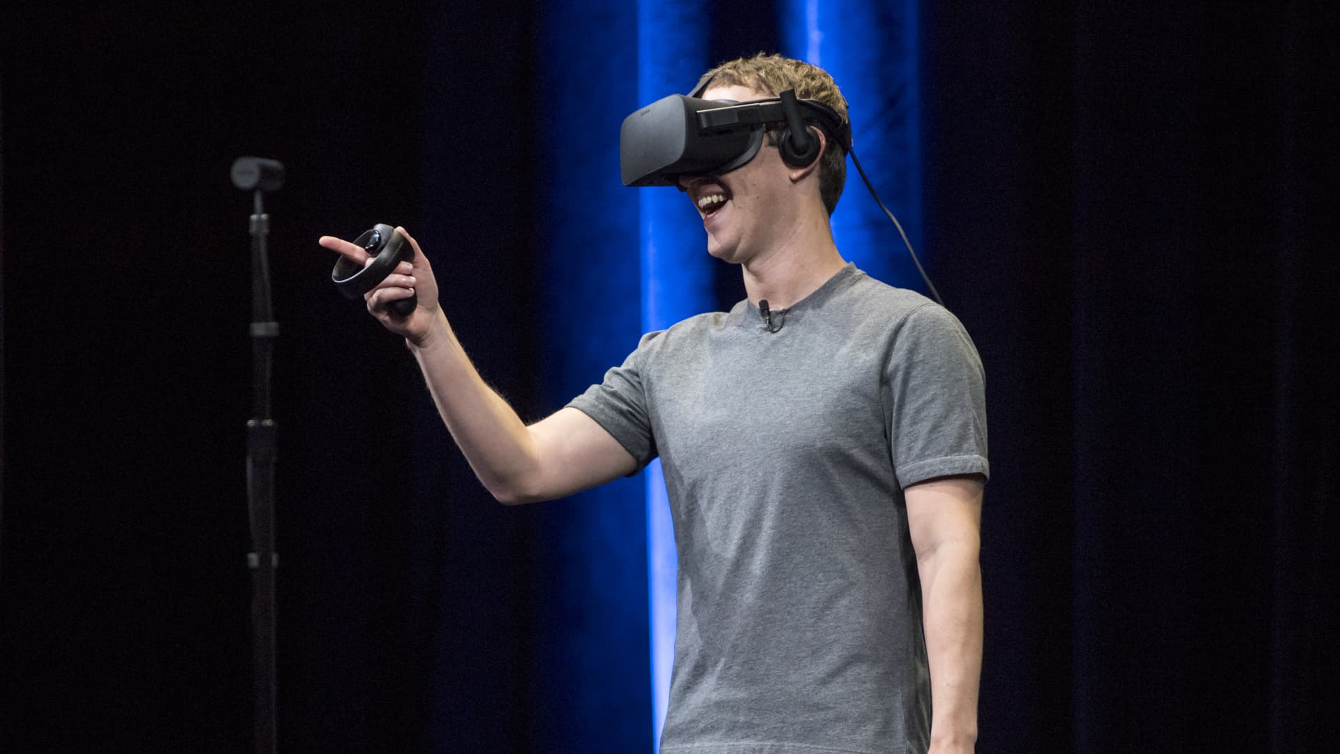 Featured image for "Meta CEO Mark Zuckerberg Declares Meta Quest 3 Superior to Apple's Vision Pro"