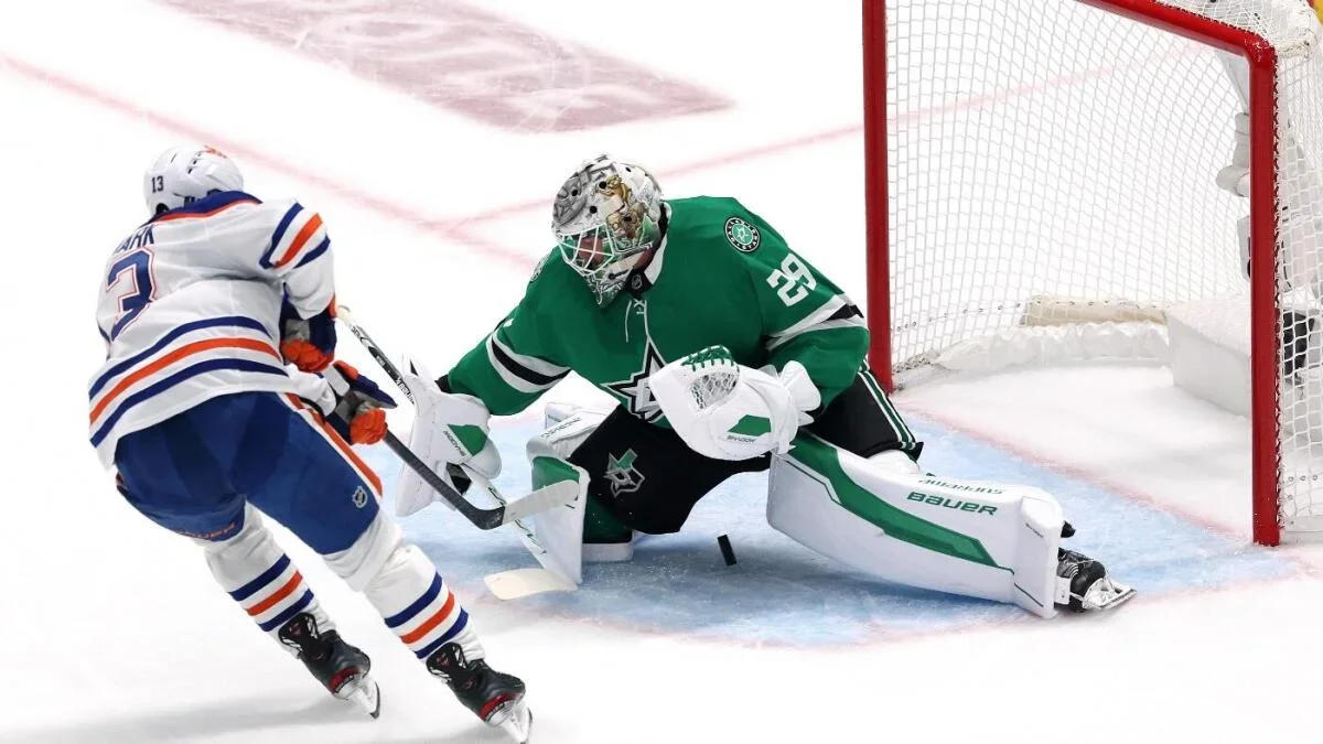 DeBoer's Decision to Pull Oettinger Backfires as Stars Fall in Stanley Cup Final