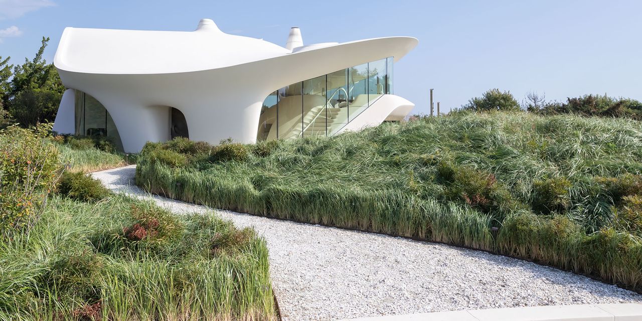 Featured image for Unraveling the Intriguing Narrative of a Modernist House's Architecture